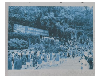 Viết vào chỗ trống (…) trong sơ đồ tư duy dưới đây về một số truyền thuyết liên quan đến thời Hùng Vương