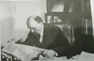 Quan sát hình 11.1, hãy cho biết đây là nhân vật lịch sử nào? Nêu vai trò của ông đối với nước Nga.