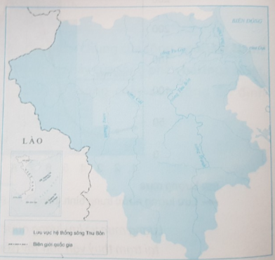 Dựa vào hình bên và hiểu biết của bản thân, hãy giải thích vì sao sông ngòi Trung Bộ ngắn, dốc, phân thành nhiều lưu vực nhỏ, lũ lên rất nhanh và đột ngột.